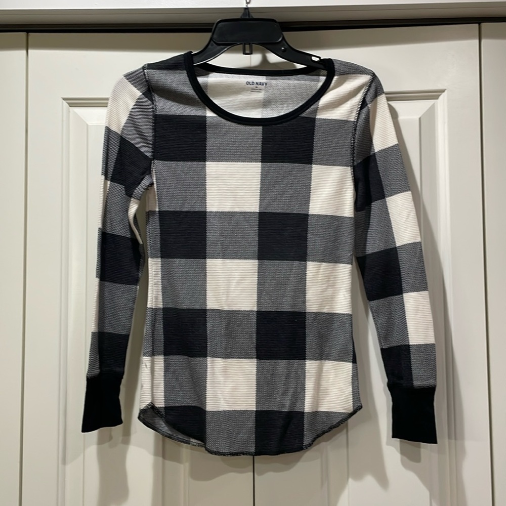 New never worn black and white thermal long sleeve size XS